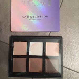 Anastasia Beverly Hills fair cream contour kit